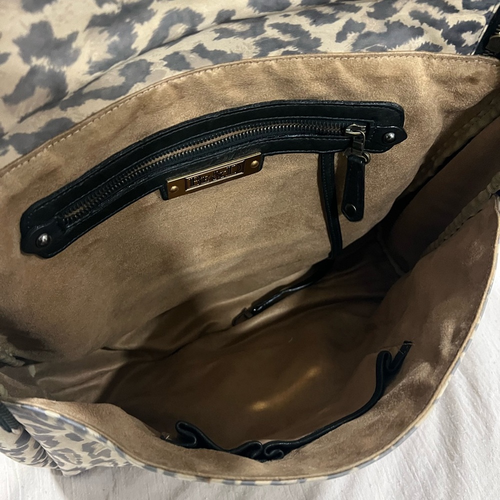 Be & D Leopard Print Soft Leather Laptop/ Work Everyday Messenger Bag - Picture 10 of 16